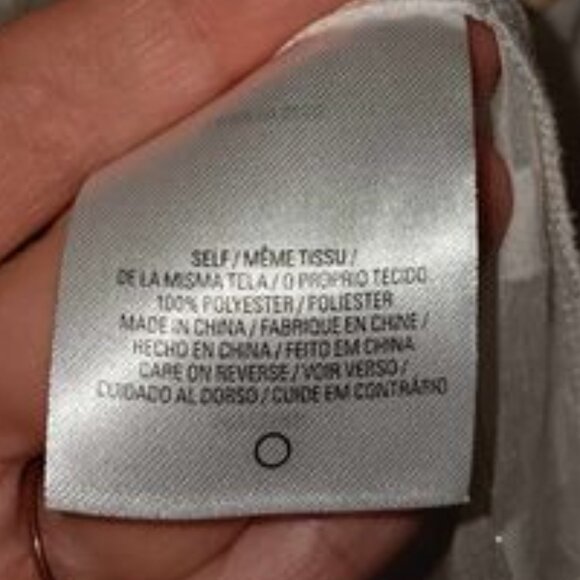 Tahari Sheer Cream Top Size Large - Picture 9 of 13